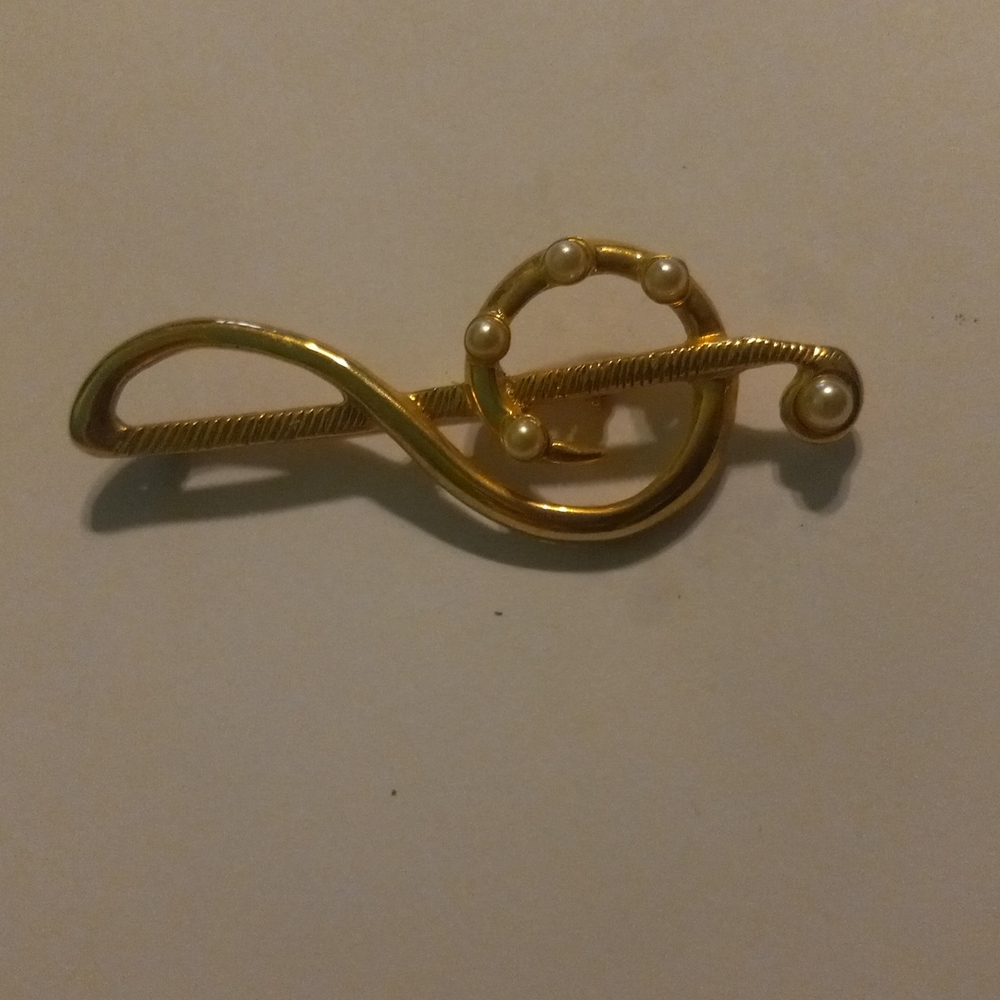 Gold music not pin